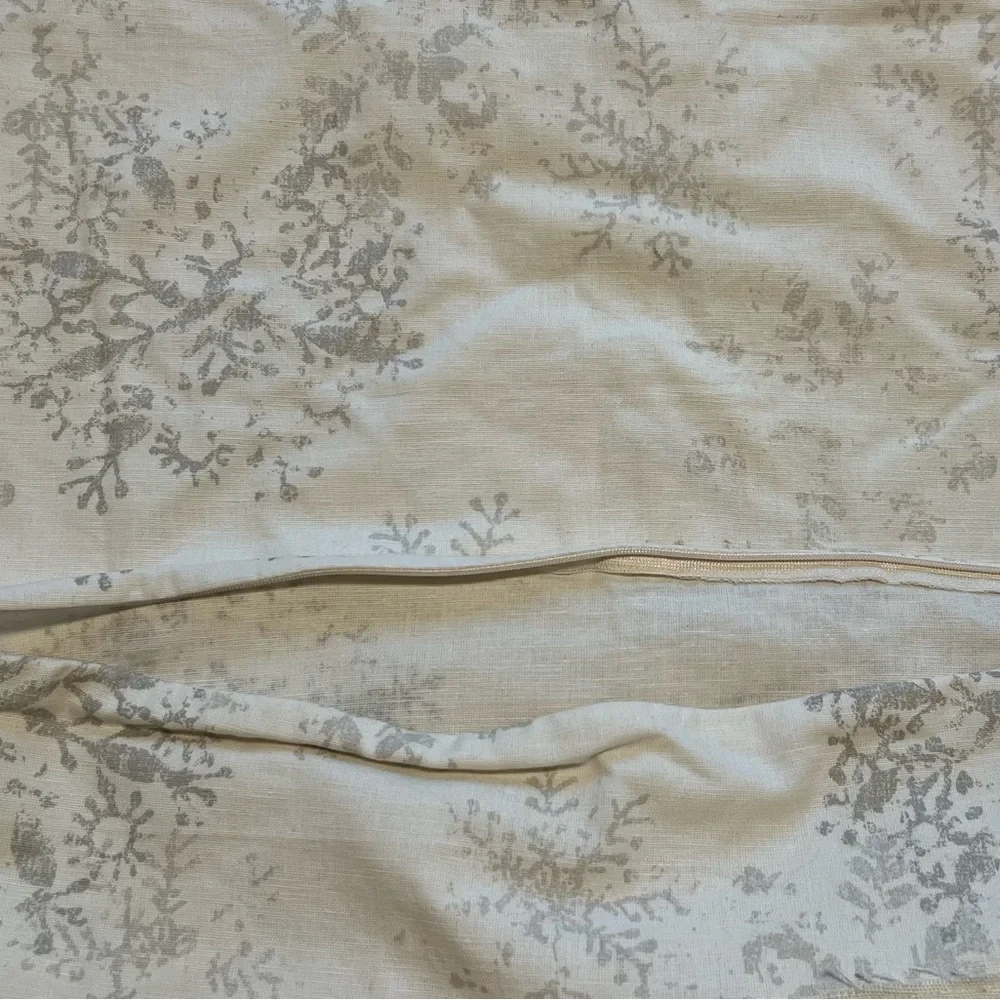 NWOT Pottery Barn X-más Pillow 20x20
